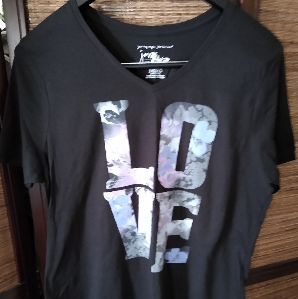 JMS women's 1X 2X black tee LOVE design- NWOT
